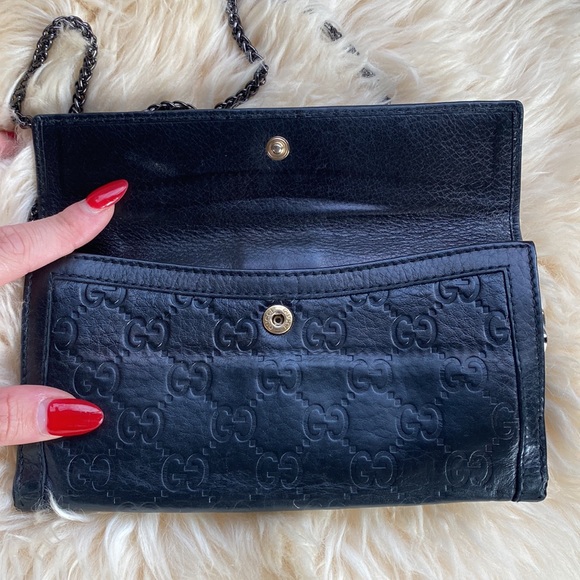 Gucci Wallet on a Chain Logo Embossed Black Leather - Picture 4 of 9